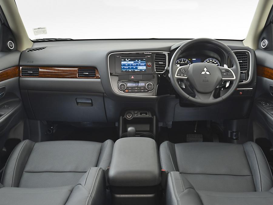  Mitsubishi Outlander 2014 года  (ZA) (фото 18 из 20)